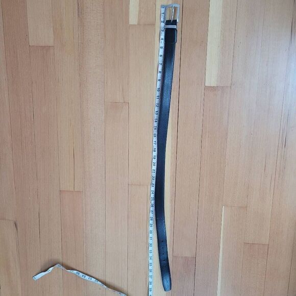 Nike black pebbled leather belt silver buckle preppy everyday neutral - Picture 2 of 10